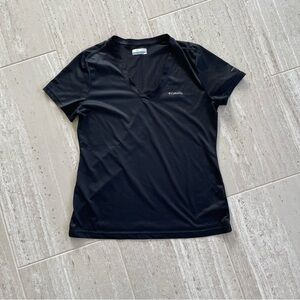 Columbia Women's Hike V-Neck Technical T-Shirt Black Omni-Wick Stretch Medium
